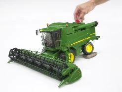 BRUDER 02132 - John Deere Mähdrescher T670i -Bruder Store bruder 02132